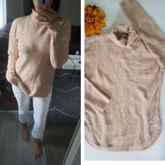 GAP Sweaters - GAP TURTLENECK SWEATER